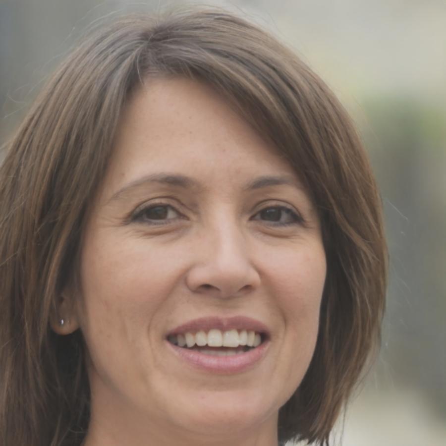 Portrait professionnel de Léonore Beaumont